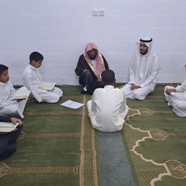 GNOy7CNWYAQSRF1 600x600